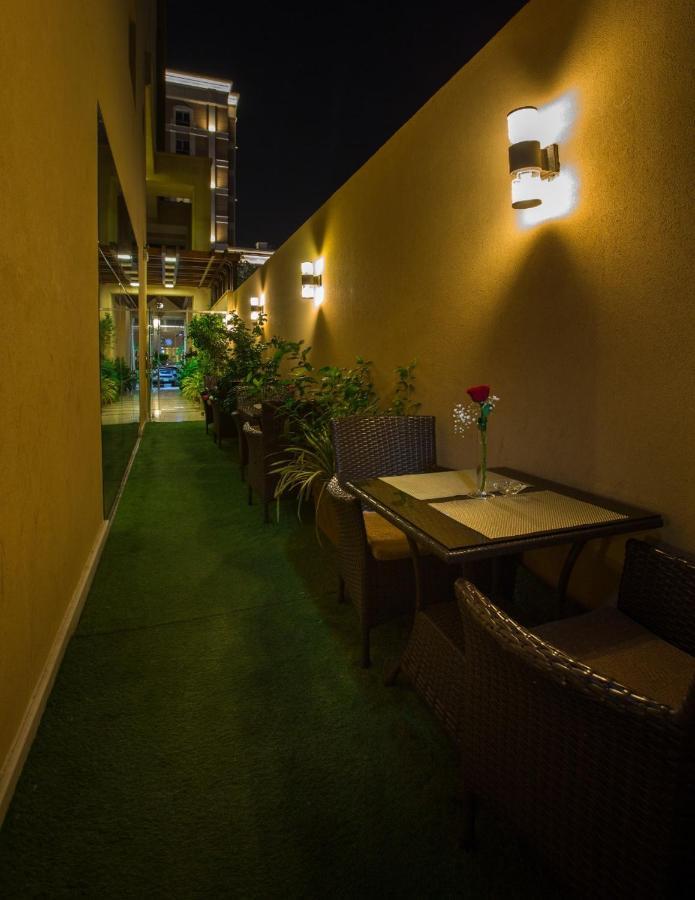 Sun Park Hotel Suites Jeddah Exterior foto