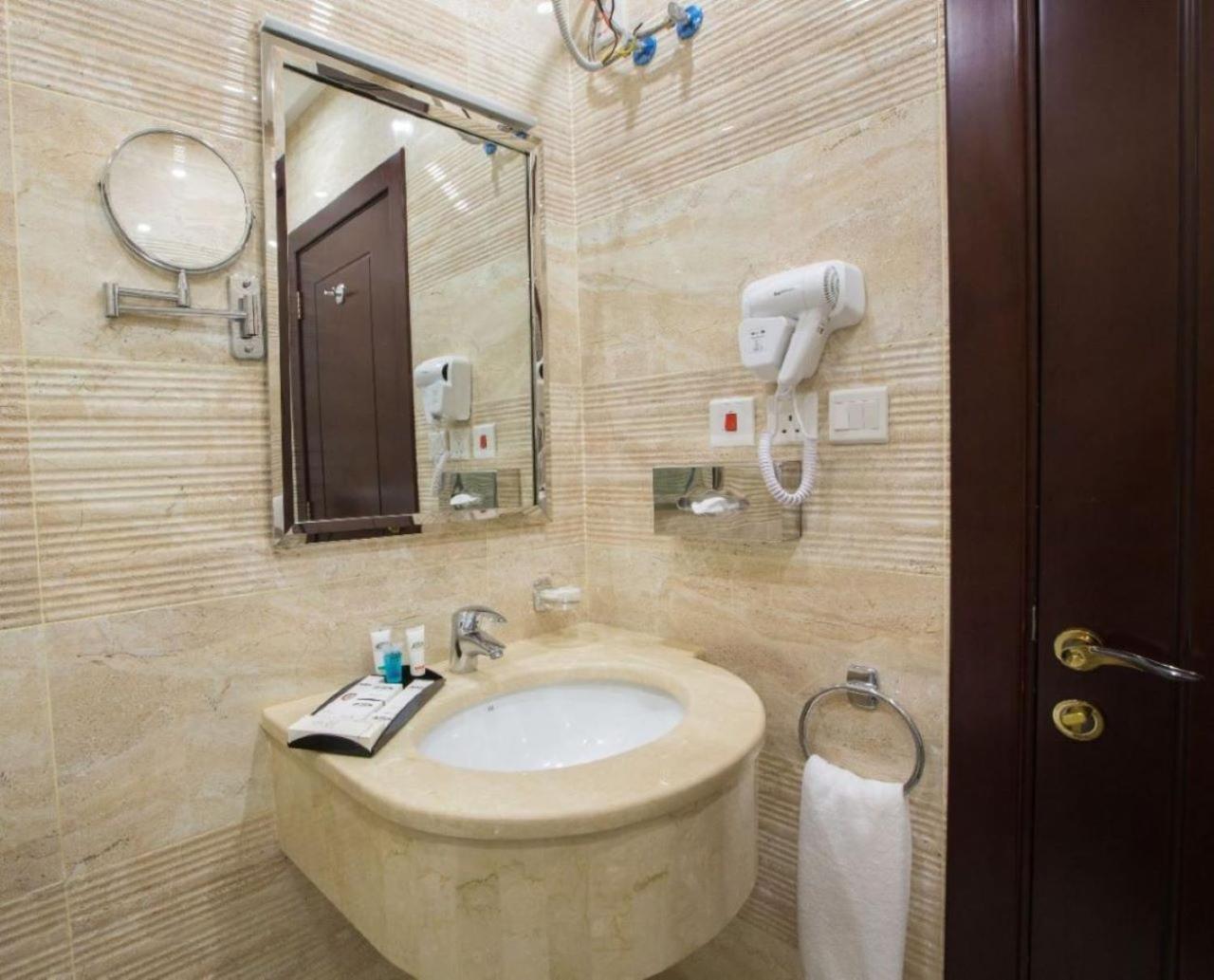 Sun Park Hotel Suites Jeddah Exterior foto