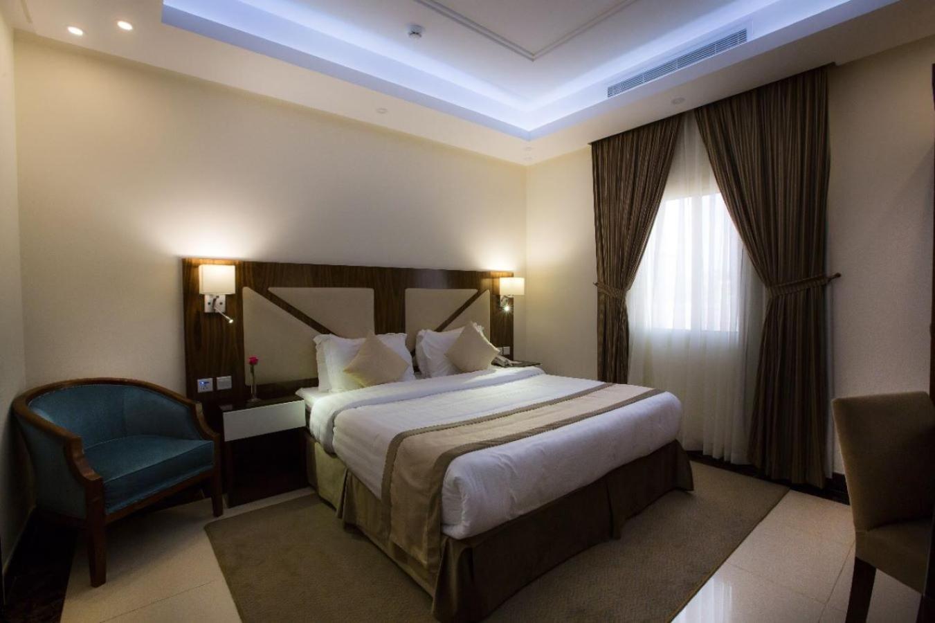 Sun Park Hotel Suites Jeddah Exterior foto